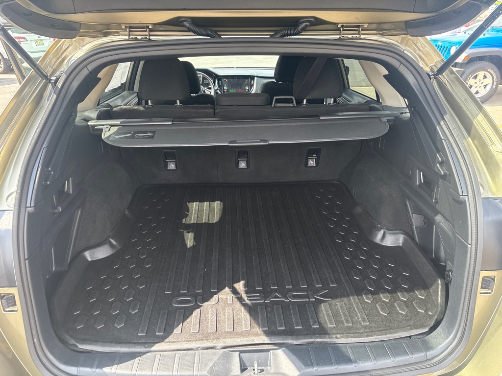 Photo 11 of this SUBARU OUTBACK