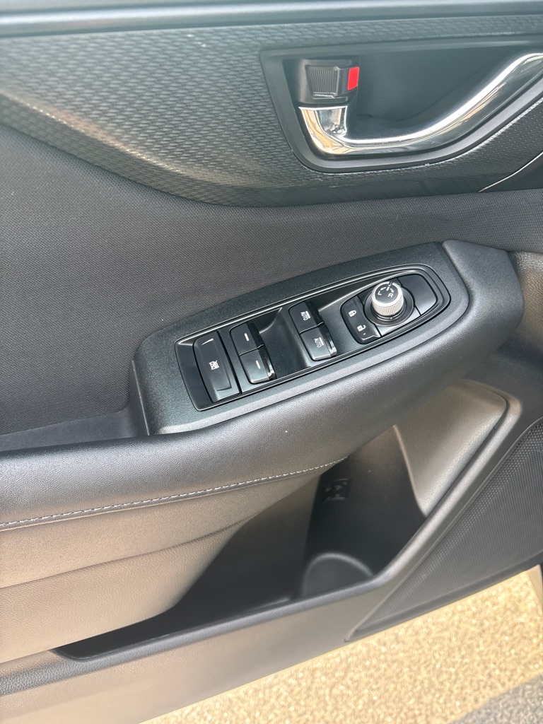 Photo 14 of this SUBARU OUTBACK