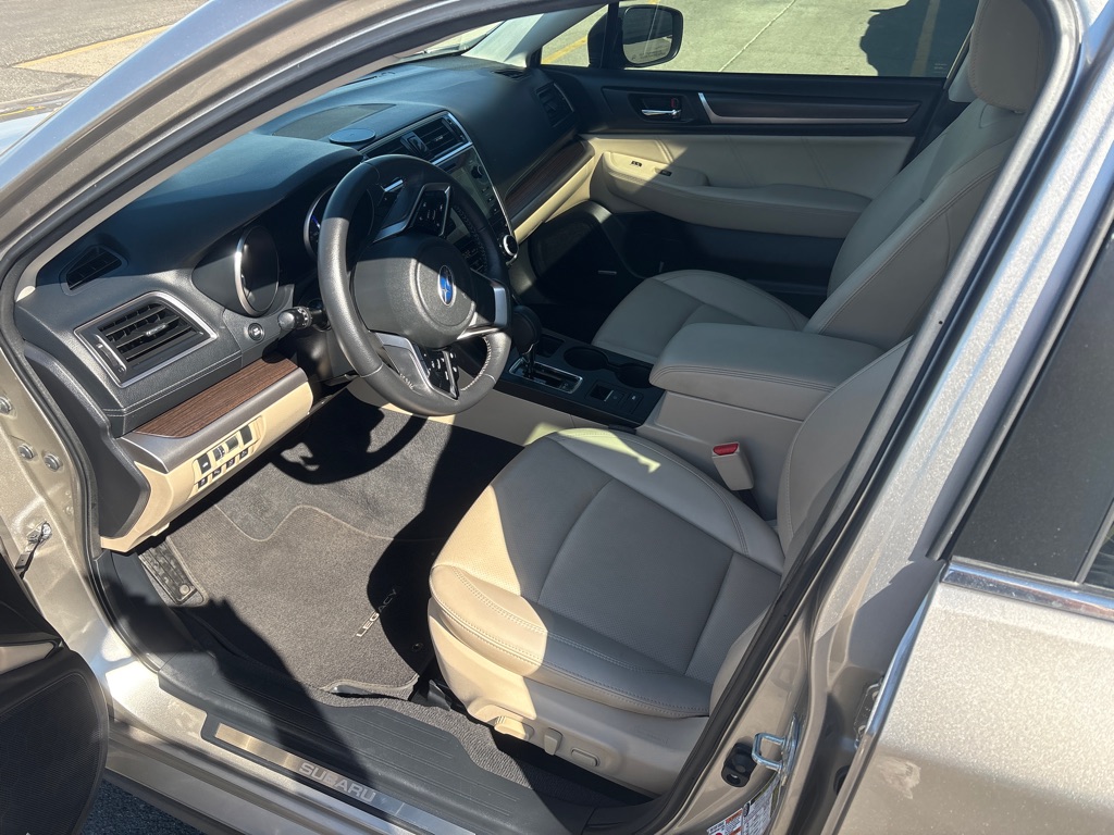Photo 12 of this SUBARU LEGACY