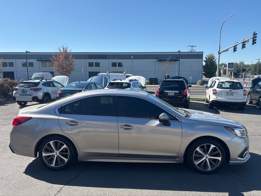 Photo 6 of this SUBARU LEGACY
