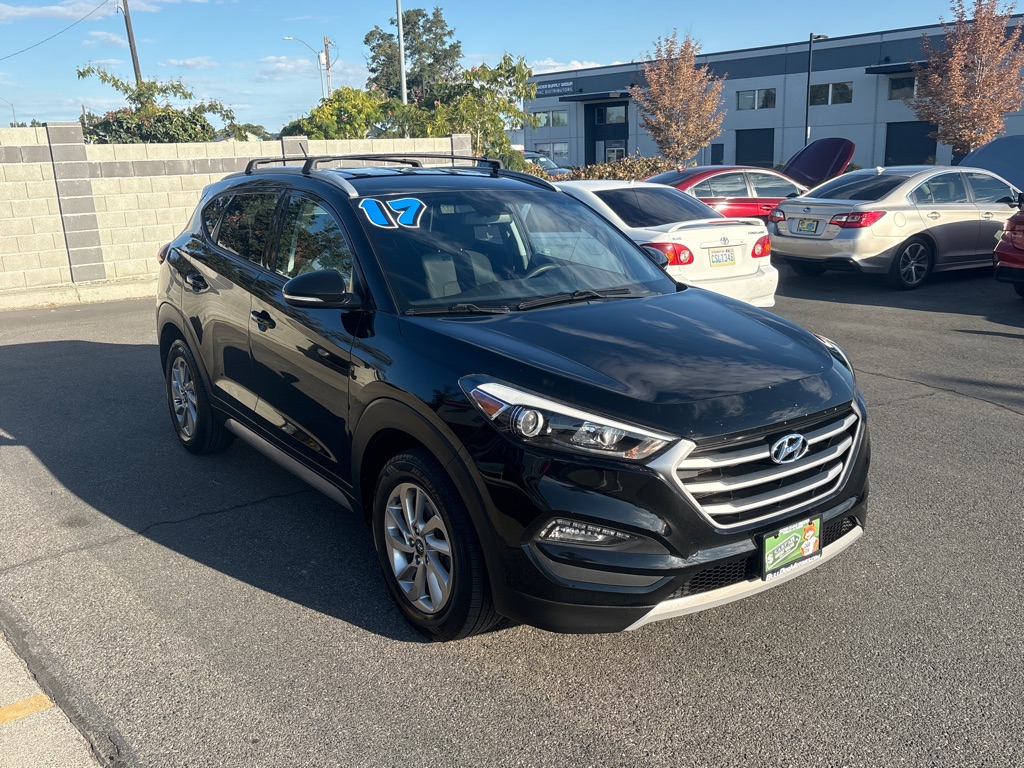 Photo 5 of this HYUNDAI TUCSON