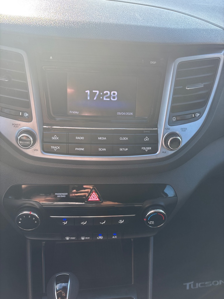 Photo 20 of this HYUNDAI TUCSON