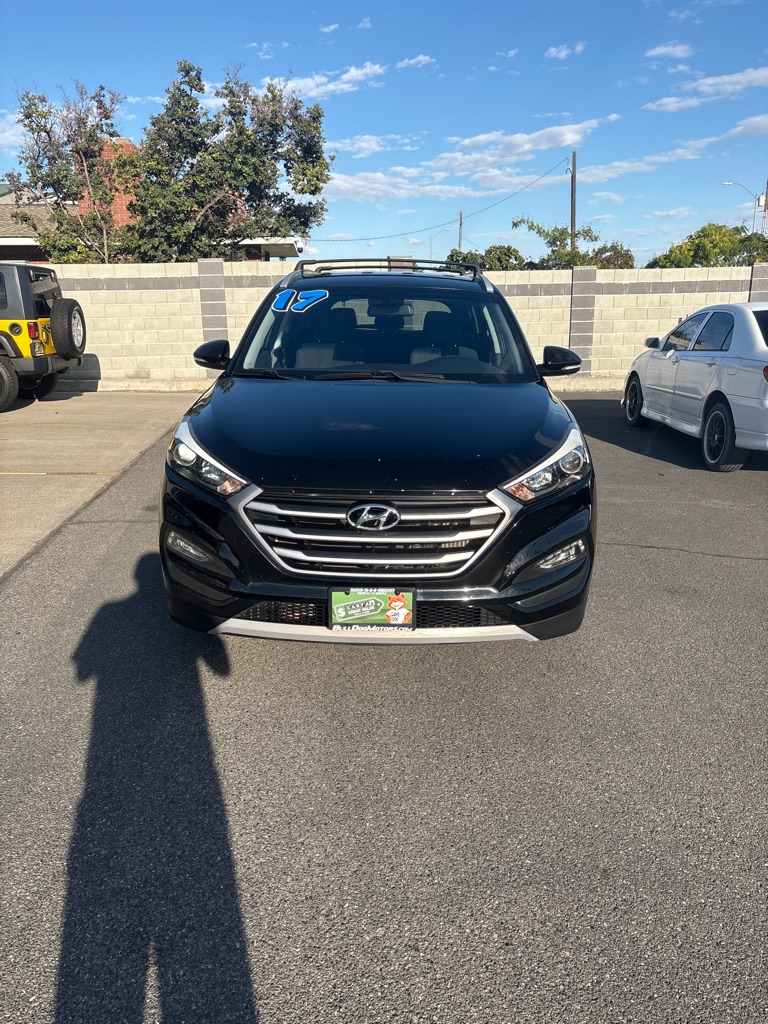 Photo 4 of this HYUNDAI TUCSON