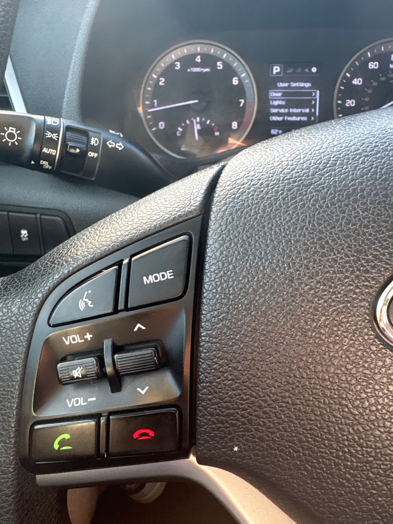 Photo 17 of this HYUNDAI TUCSON