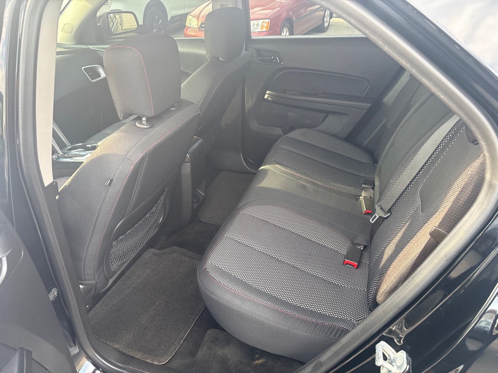 Photo 13 of this CHEVROLET EQUINOX