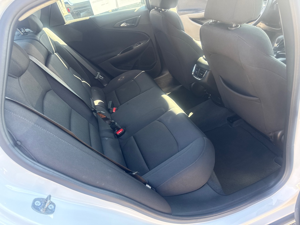 Photo 16 of this CHEVROLET MALIBU