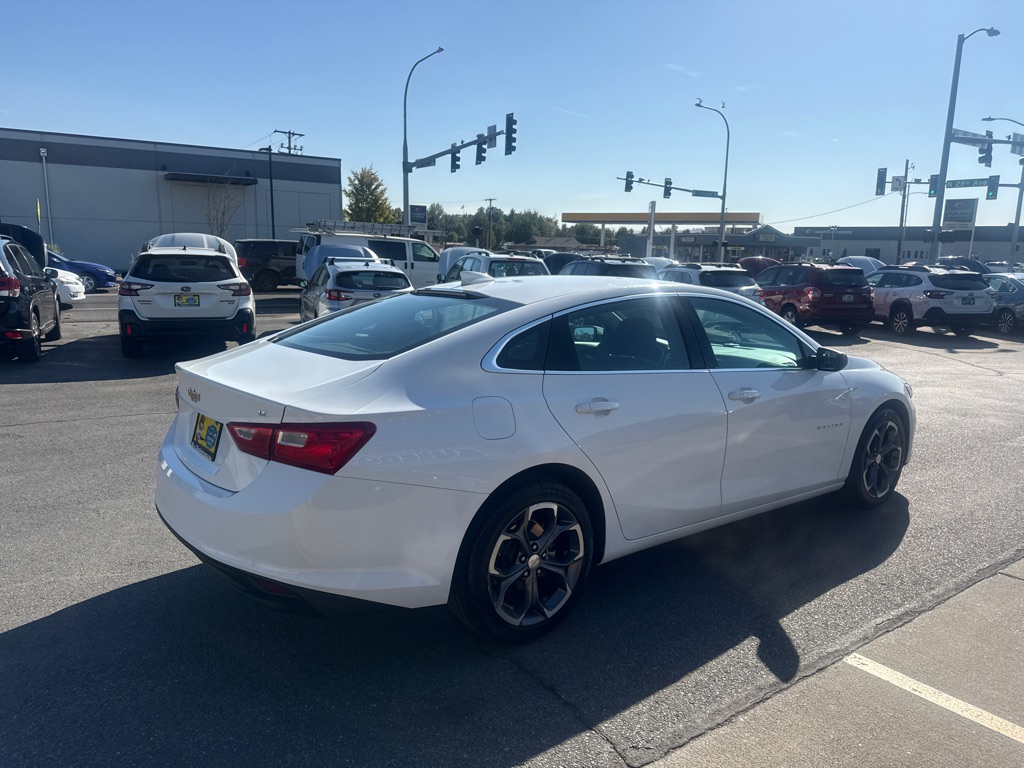 Photo 5 of this CHEVROLET MALIBU