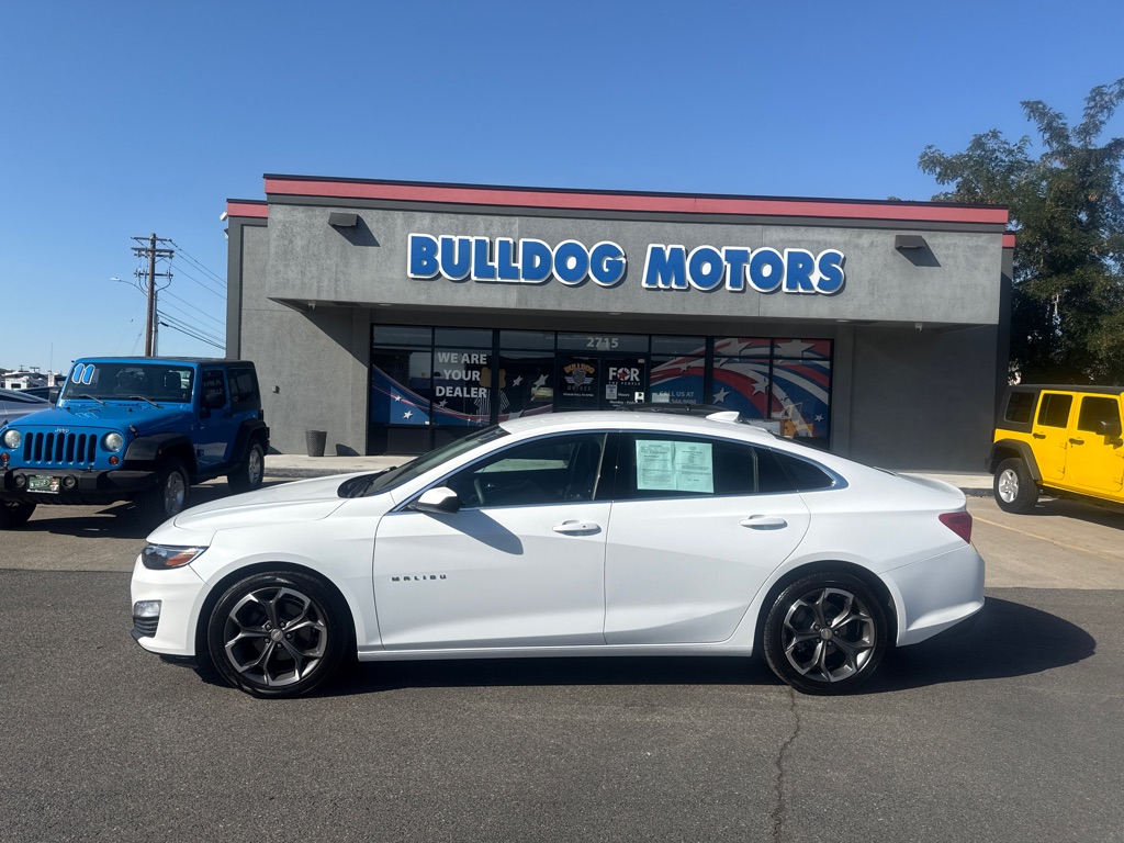 Photo 2 of this CHEVROLET MALIBU