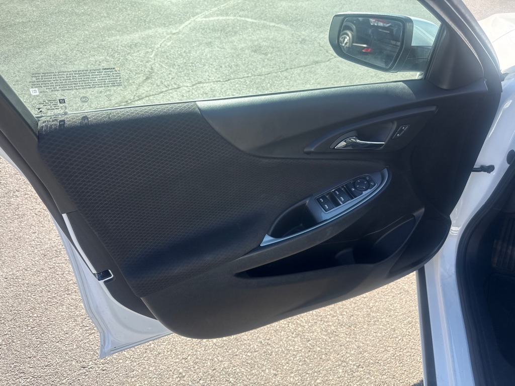 Photo 10 of this CHEVROLET MALIBU