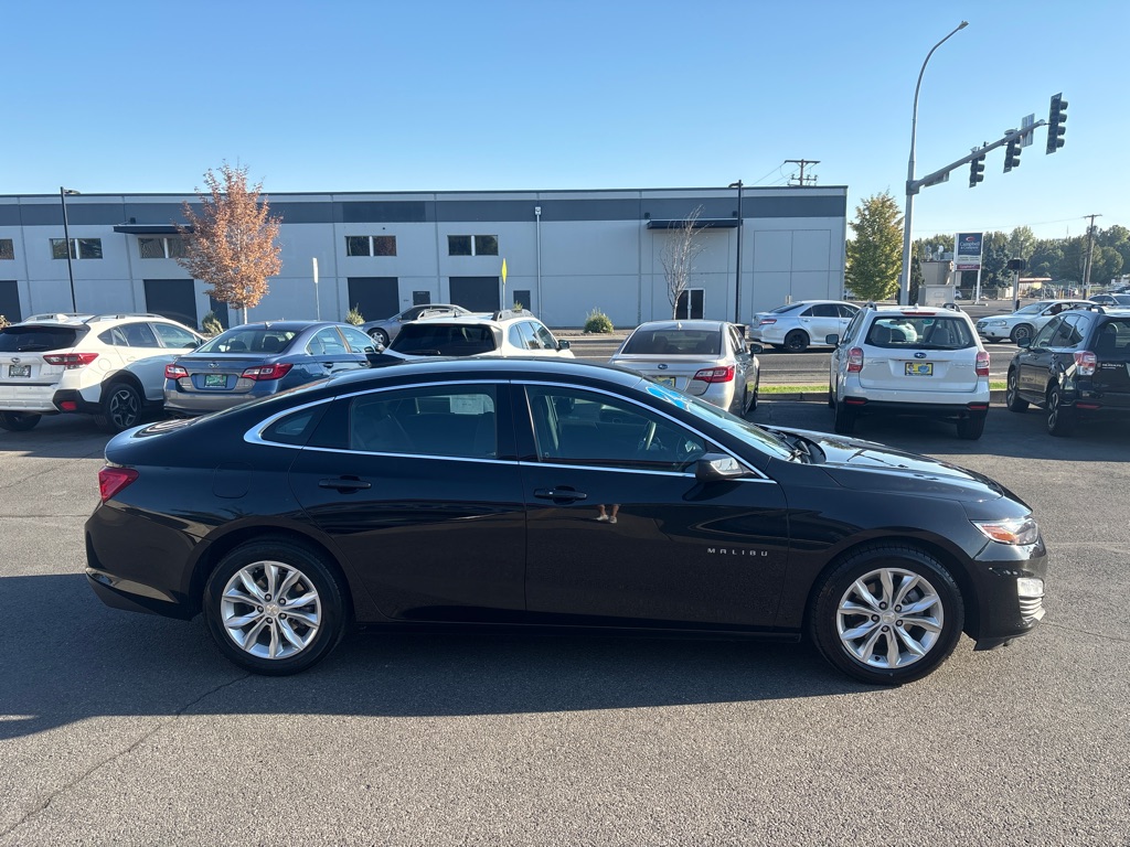 Photo 6 of this CHEVROLET MALIBU