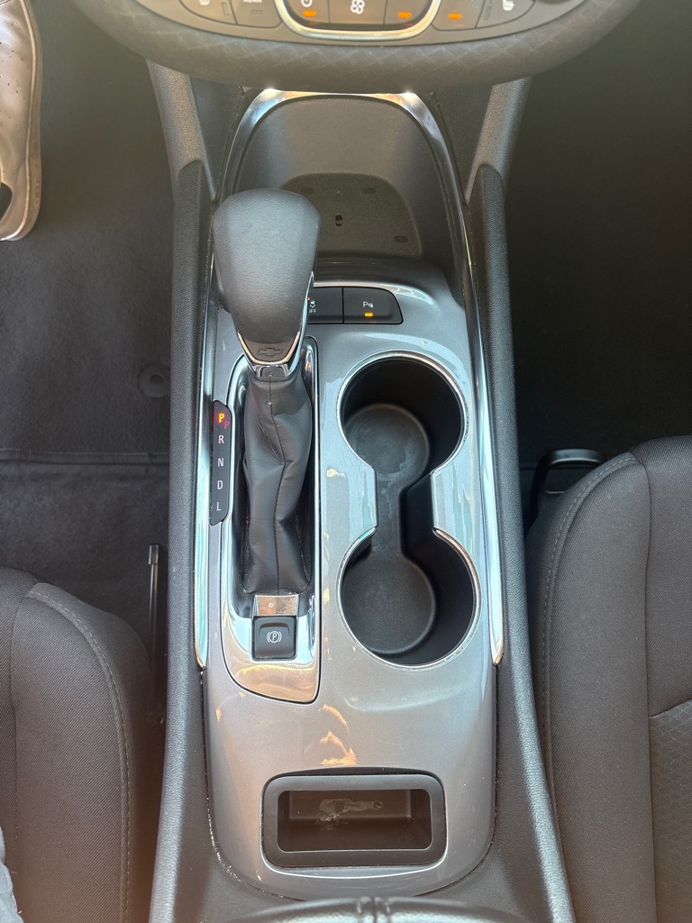 Photo 19 of this CHEVROLET MALIBU