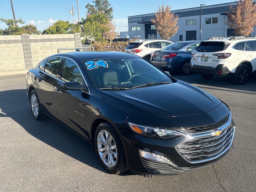 Photo 5 of this CHEVROLET MALIBU
