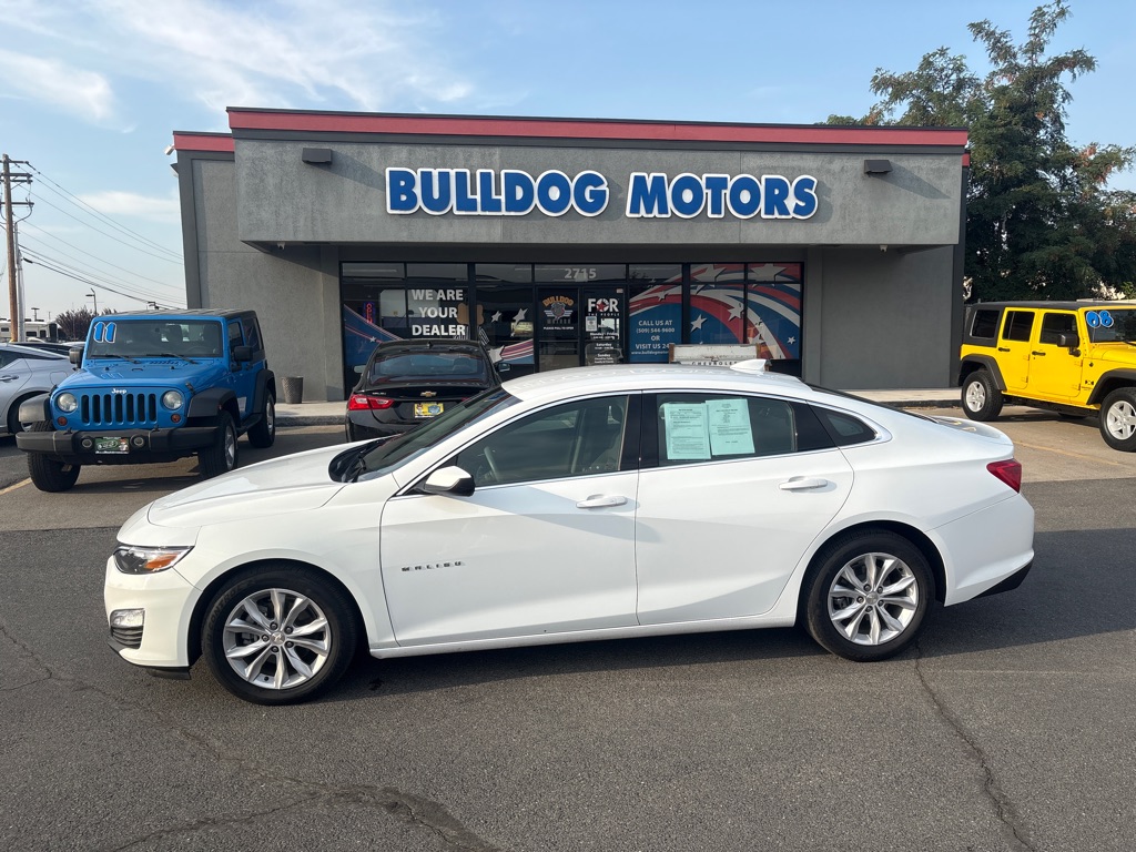 Photo 2 of this CHEVROLET MALIBU