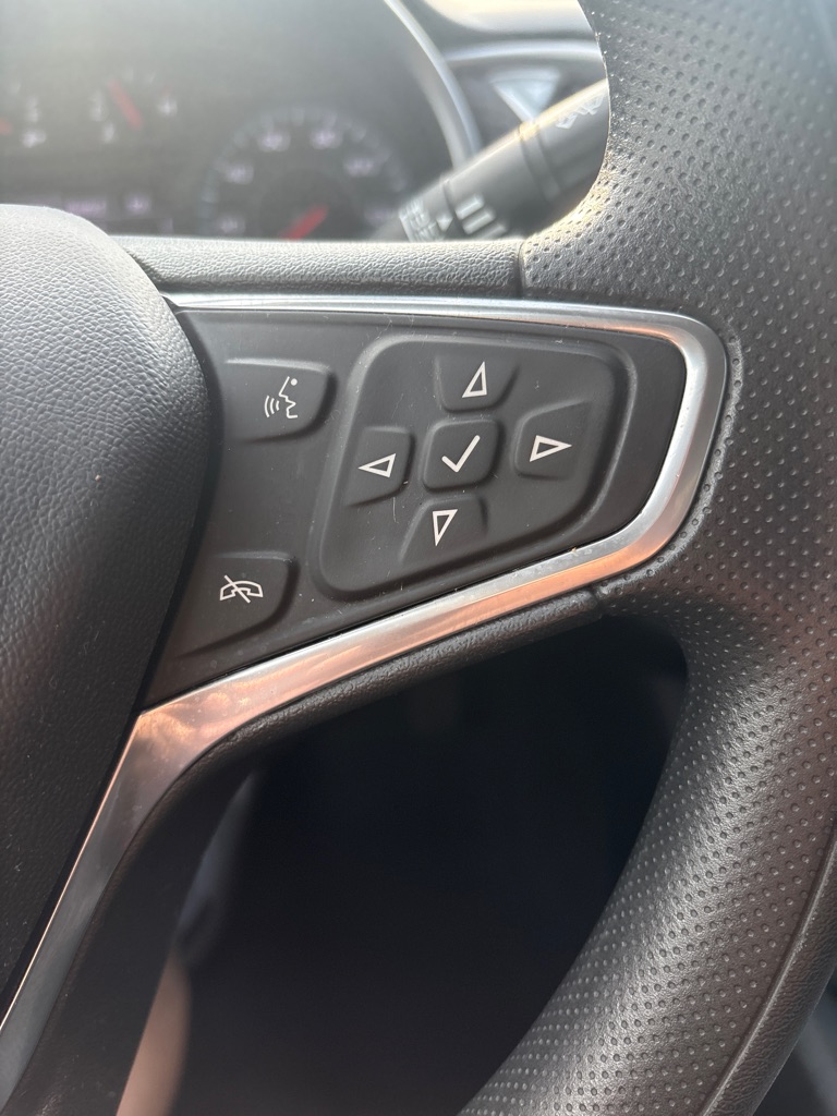 Photo 18 of this CHEVROLET MALIBU