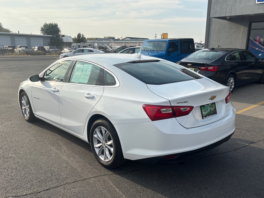 Photo 3 of this CHEVROLET MALIBU