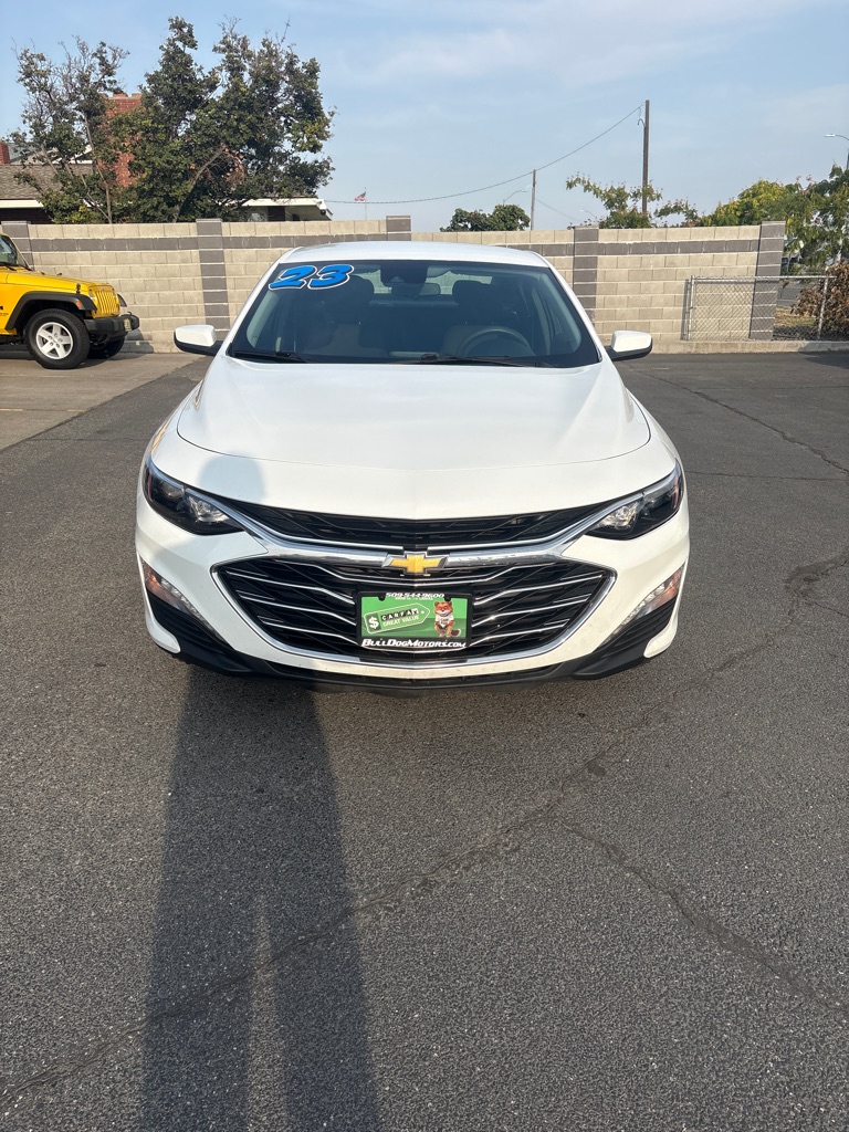 Photo 4 of this CHEVROLET MALIBU