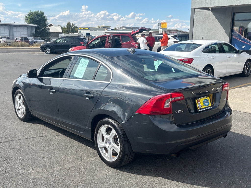 Photo 3 of this VOLVO S60