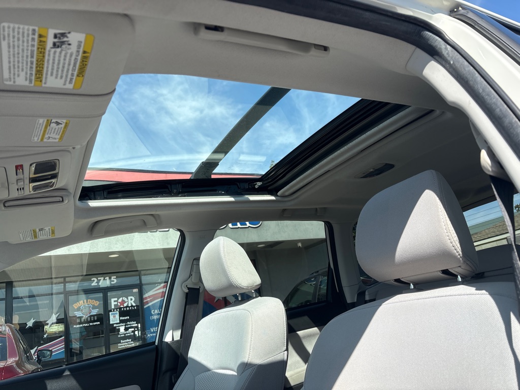 Photo 13 of this SUBARU FORESTER