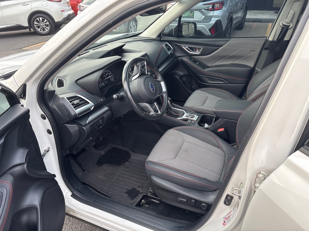 Photo 12 of this SUBARU FORESTER