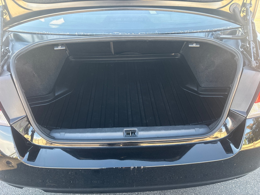 Photo 11 of this SUBARU LEGACY