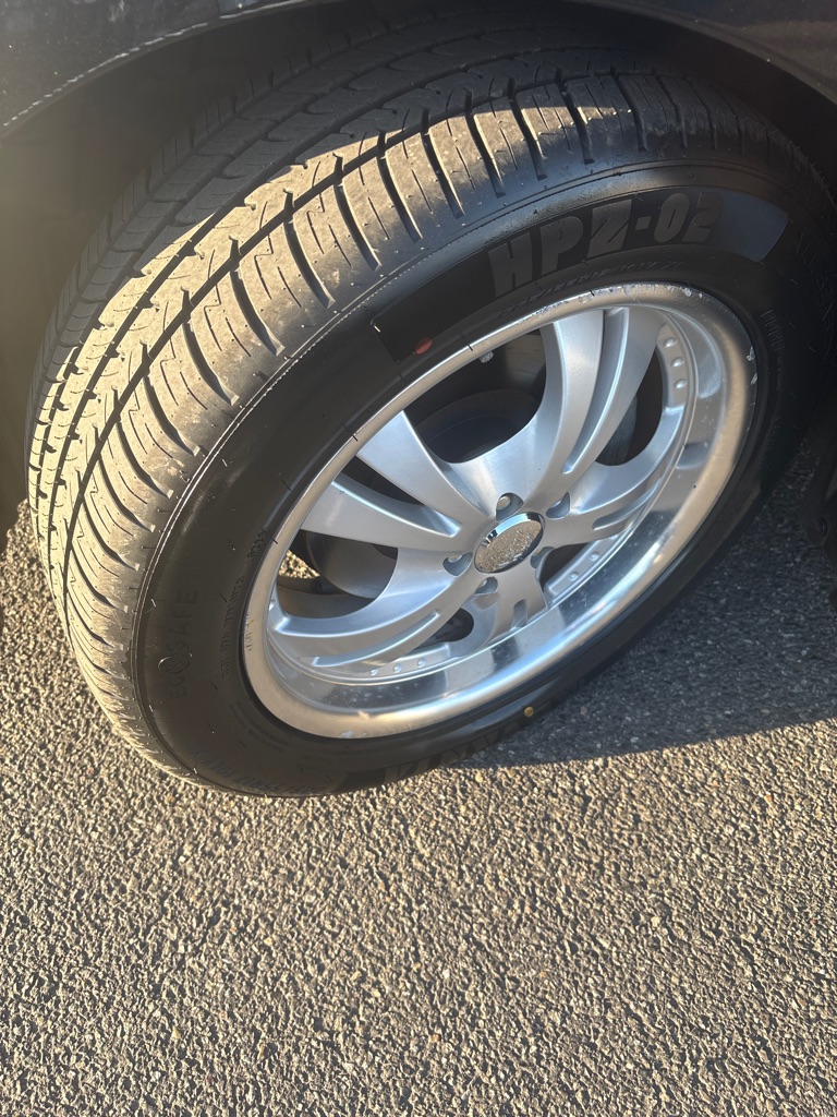 Photo 9 of this SUBARU LEGACY