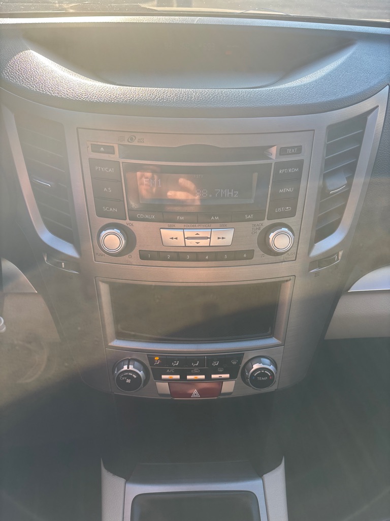 Photo 21 of this SUBARU LEGACY