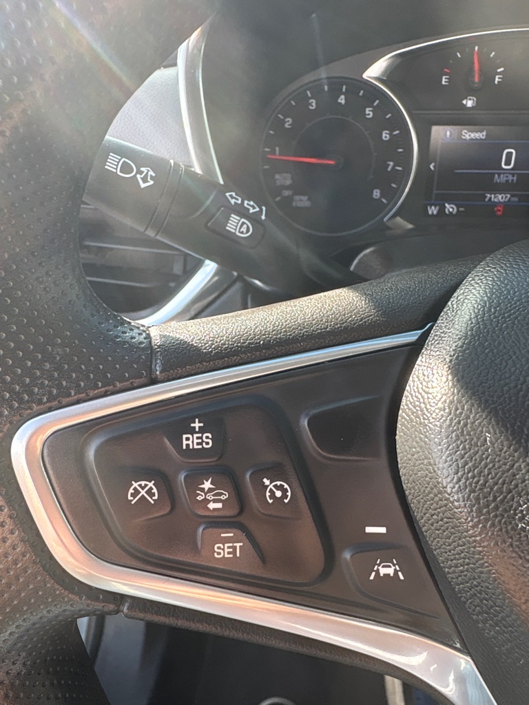 Photo 16 of this CHEVROLET EQUINOX