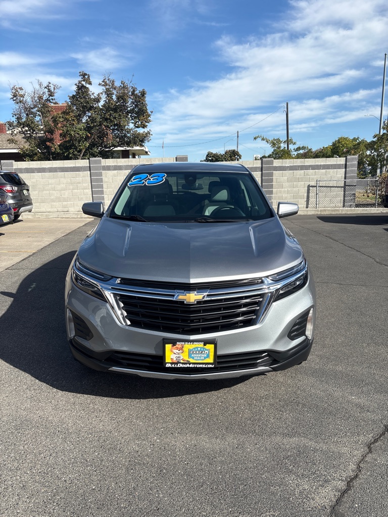 Photo 4 of this CHEVROLET EQUINOX