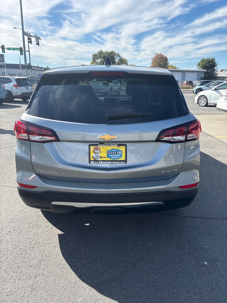 Photo 8 of this CHEVROLET EQUINOX