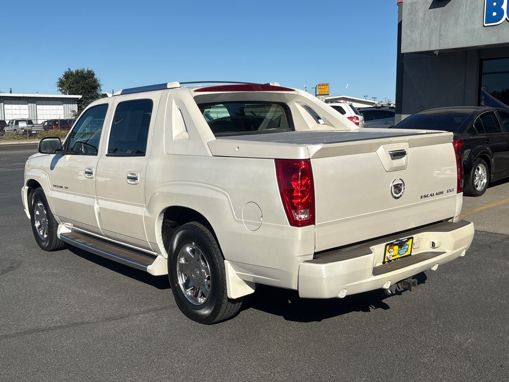 Photo 3 of this CADILLAC ESCALADE