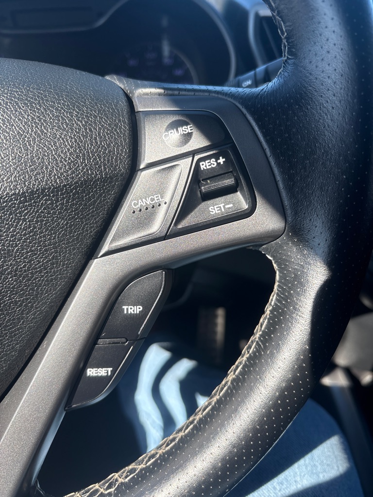 Photo 19 of this HYUNDAI VELOSTER