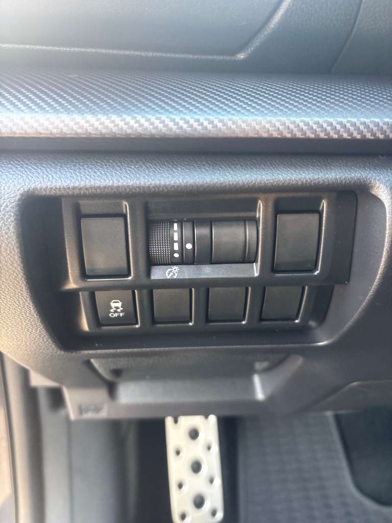 Photo 15 of this SUBARU IMPREZA