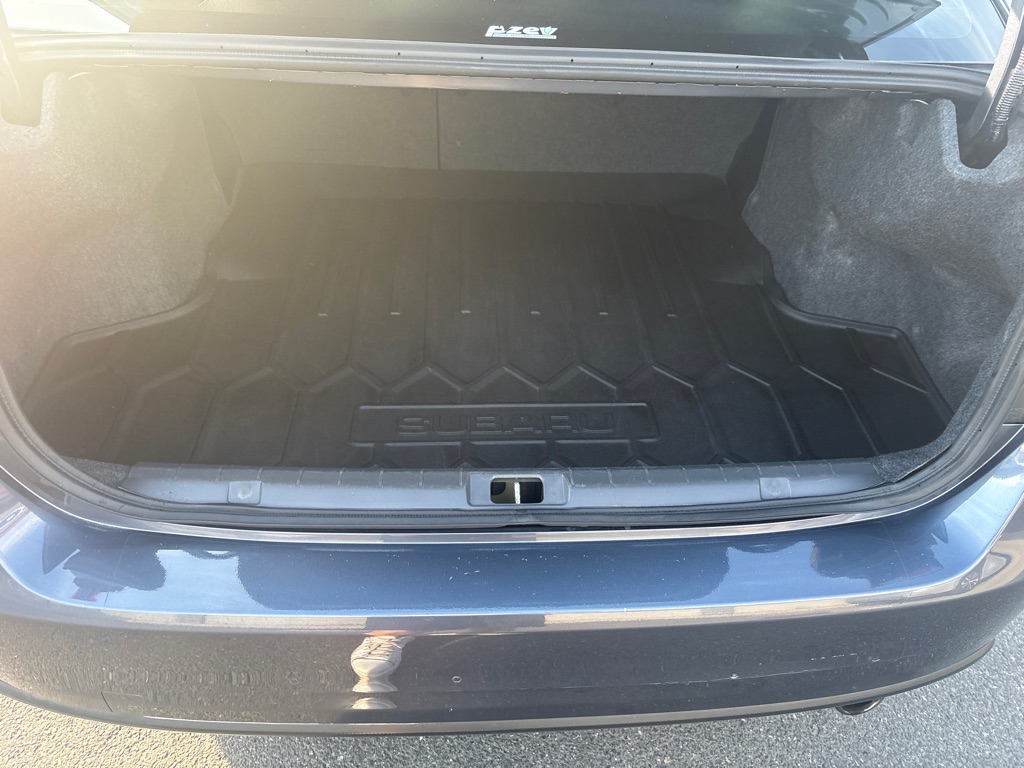 Photo 11 of this SUBARU IMPREZA