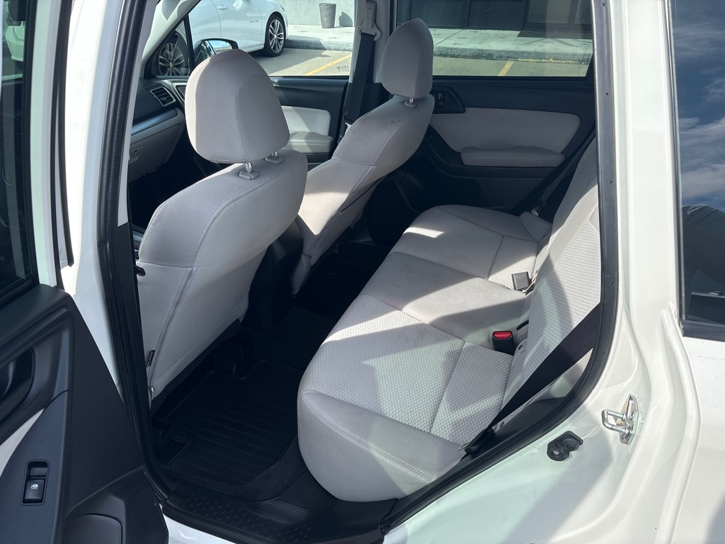 Photo 13 of this SUBARU FORESTER