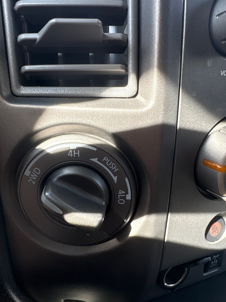 Photo 21 of this NISSAN TITAN