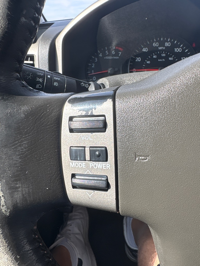 Photo 17 of this NISSAN TITAN