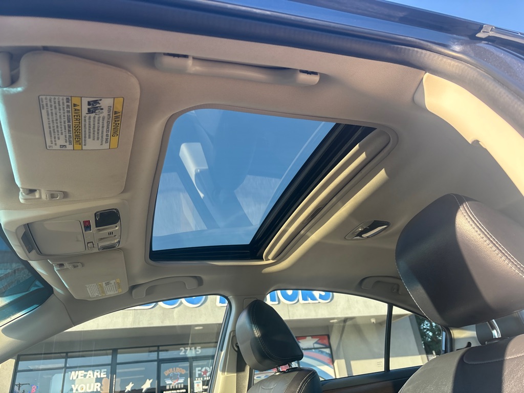 Photo 21 of this SUBARU LEGACY