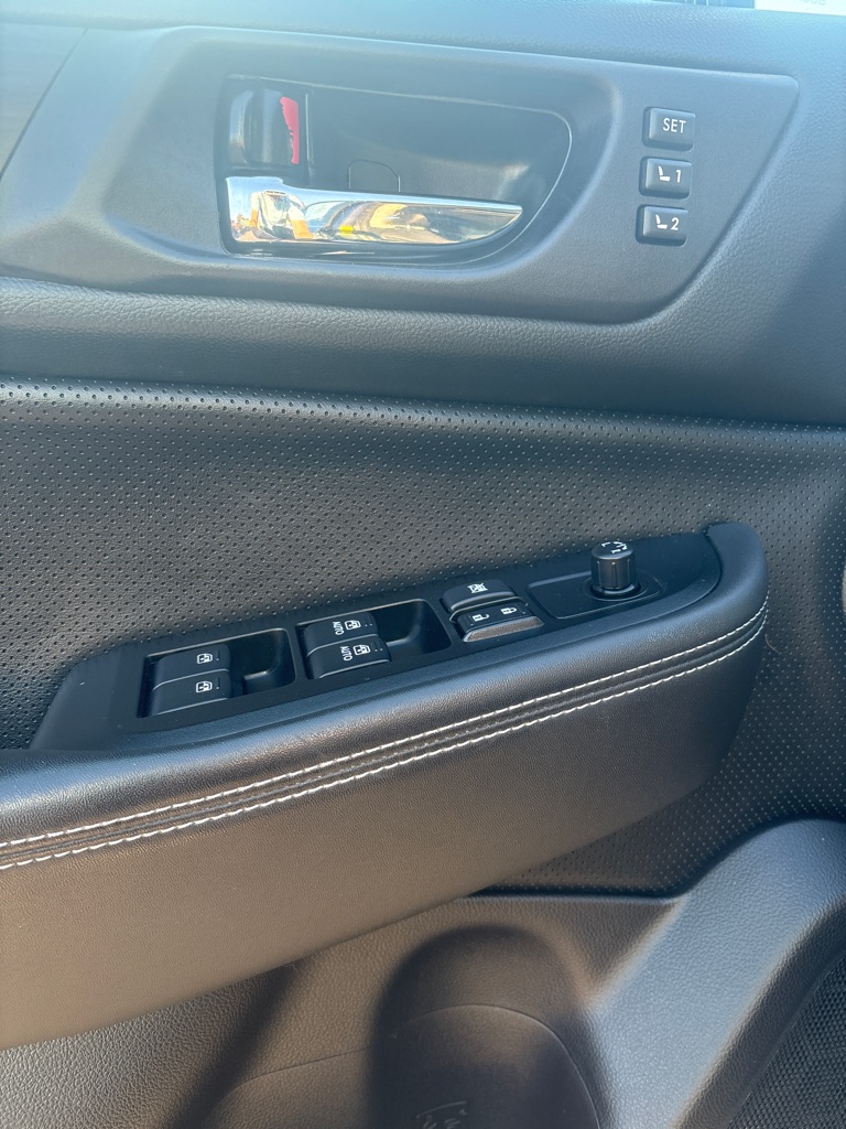 Photo 14 of this SUBARU LEGACY