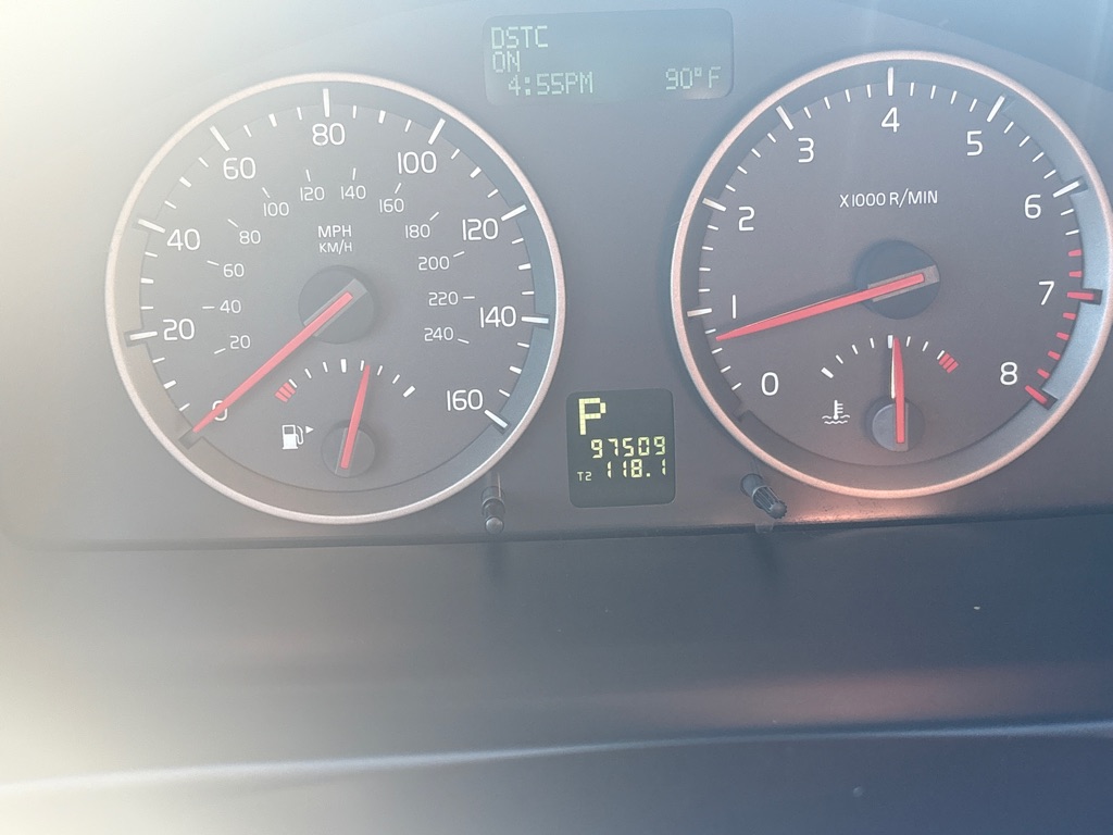 Photo 17 of this VOLVO S40