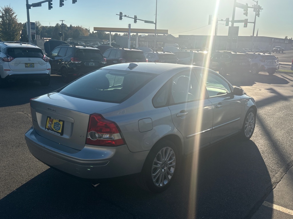 Photo 7 of this VOLVO S40