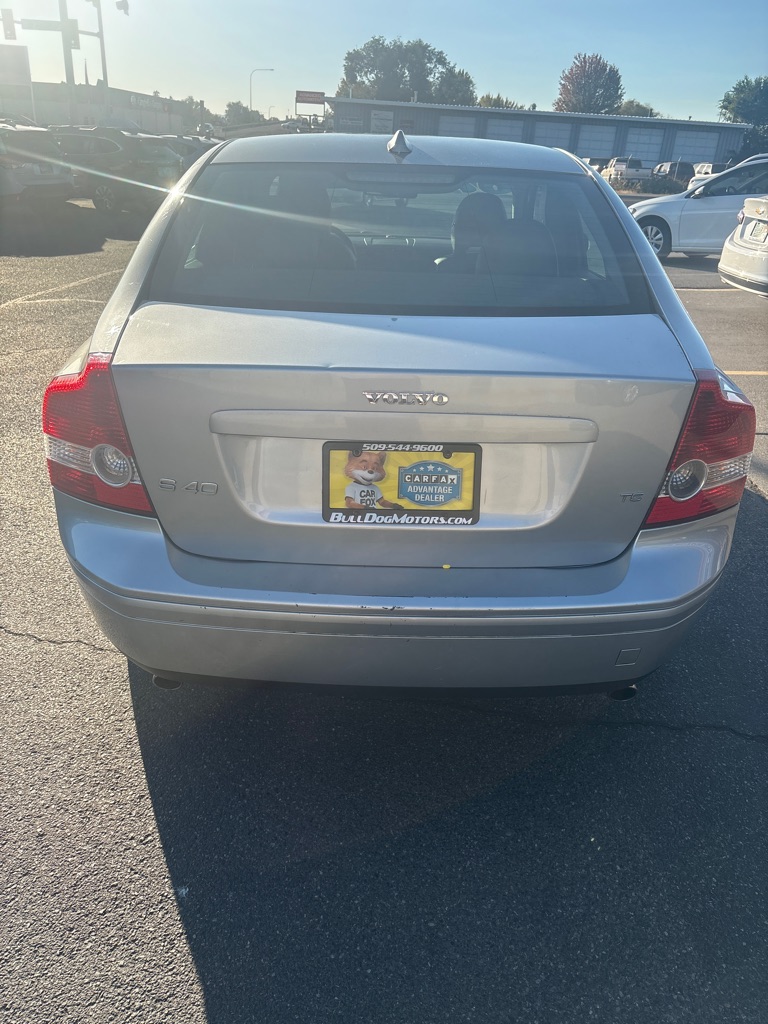 Photo 8 of this VOLVO S40