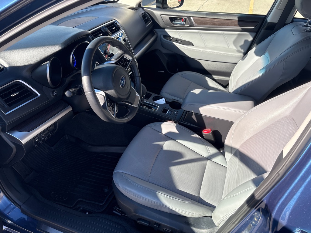 Photo 12 of this SUBARU LEGACY