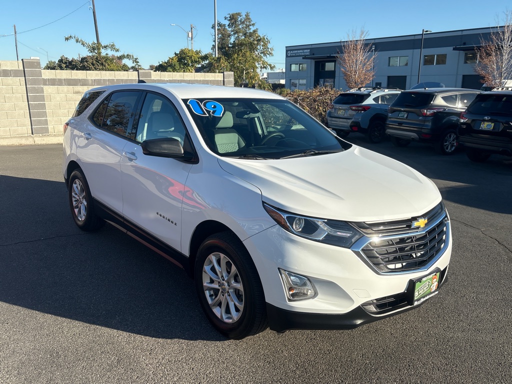 Photo 5 of this CHEVROLET EQUINOX