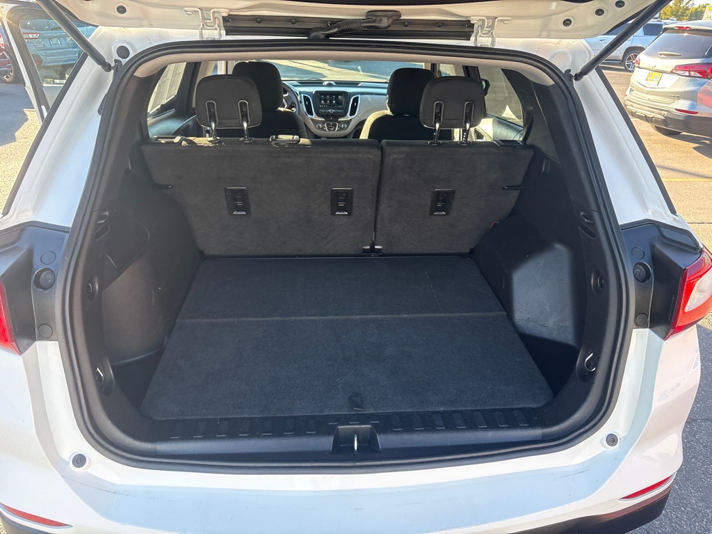 Photo 11 of this CHEVROLET EQUINOX