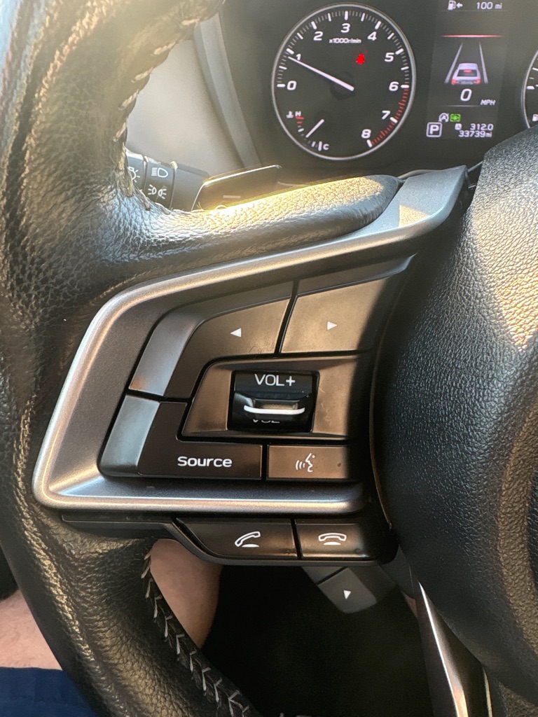 Photo 18 of this SUBARU LEGACY