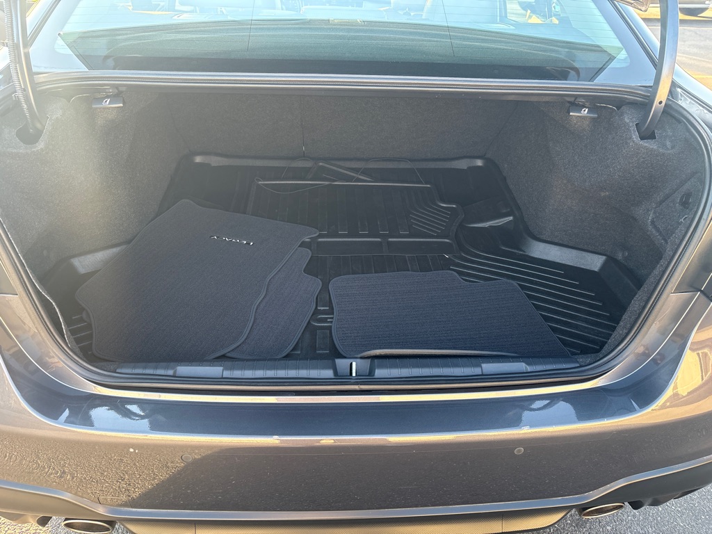Photo 11 of this SUBARU LEGACY
