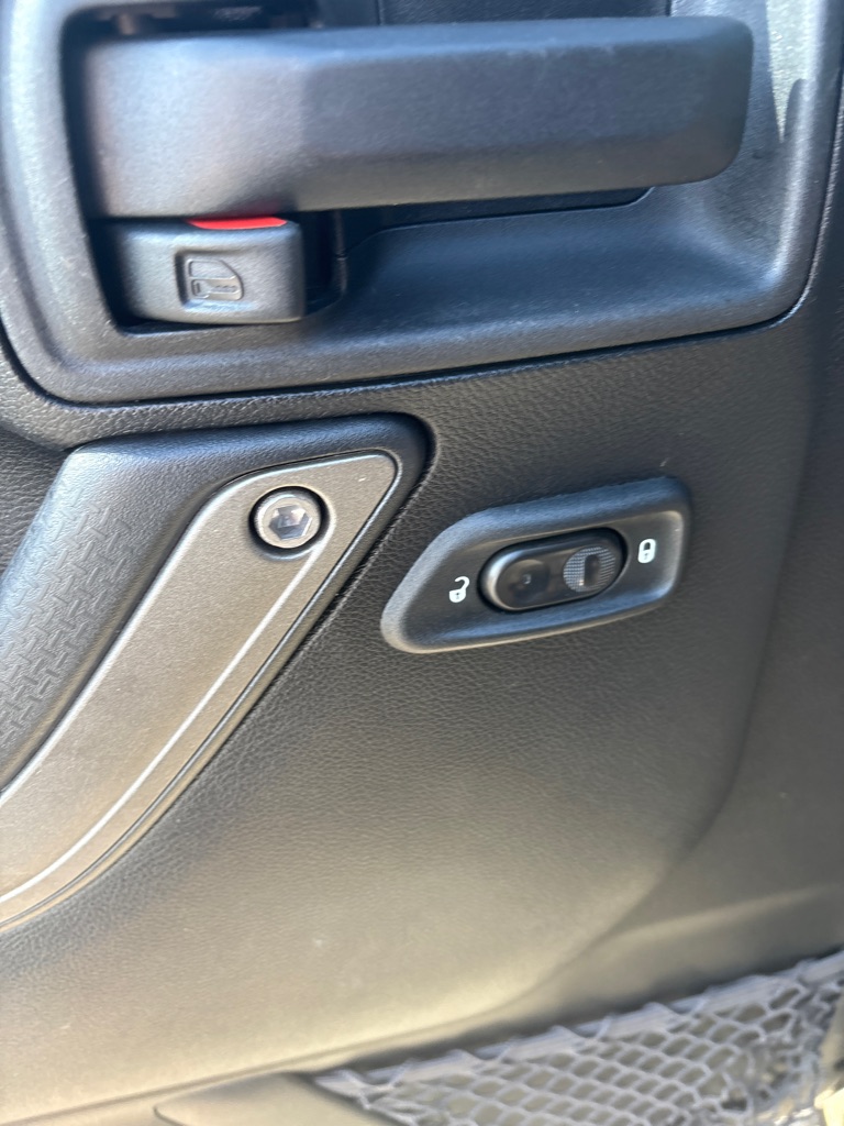 Photo 14 of this JEEP WRANGLER UNLIMI