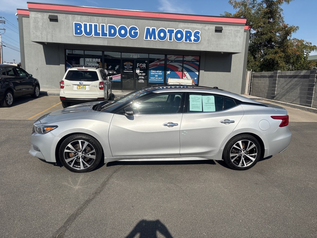 Photo 2 of this NISSAN MAXIMA