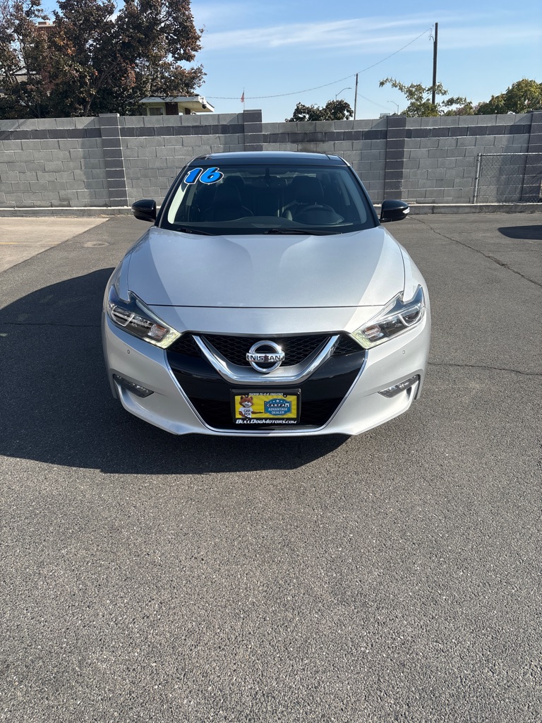 Photo 4 of this NISSAN MAXIMA