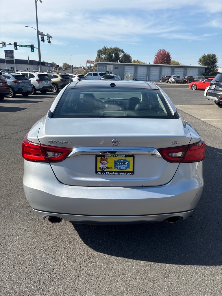 Photo 8 of this NISSAN MAXIMA